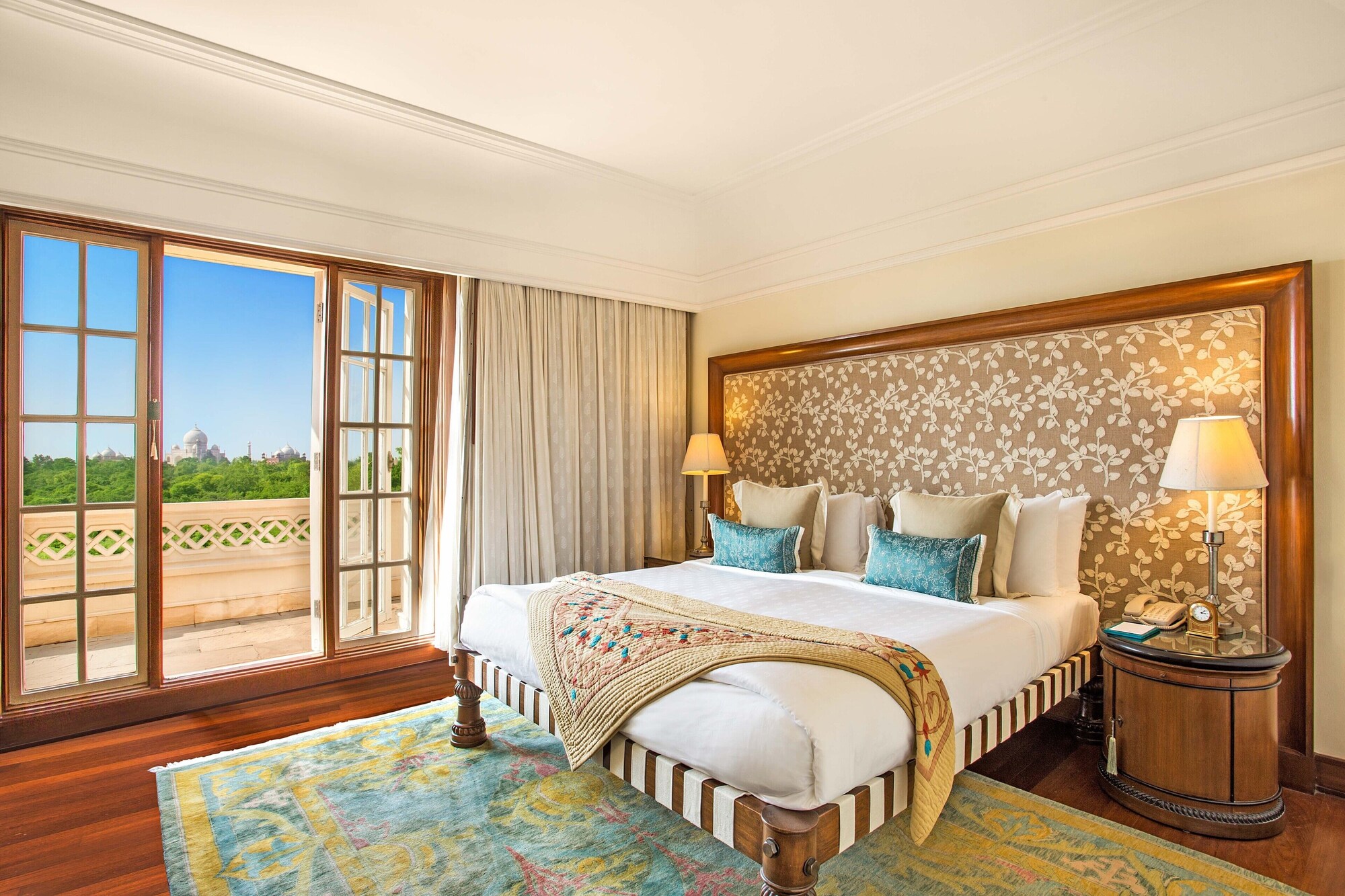 Deluxe Suite, Balcony 1 King Bed  Non Refundable
