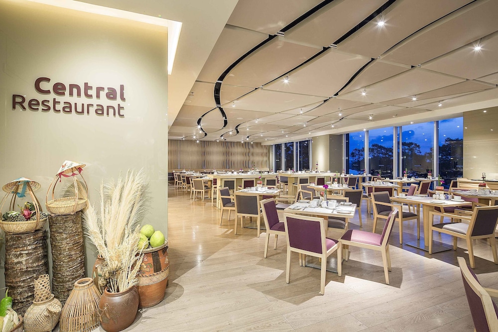 Liberty Central Saigon Riverside Hotel 57/67