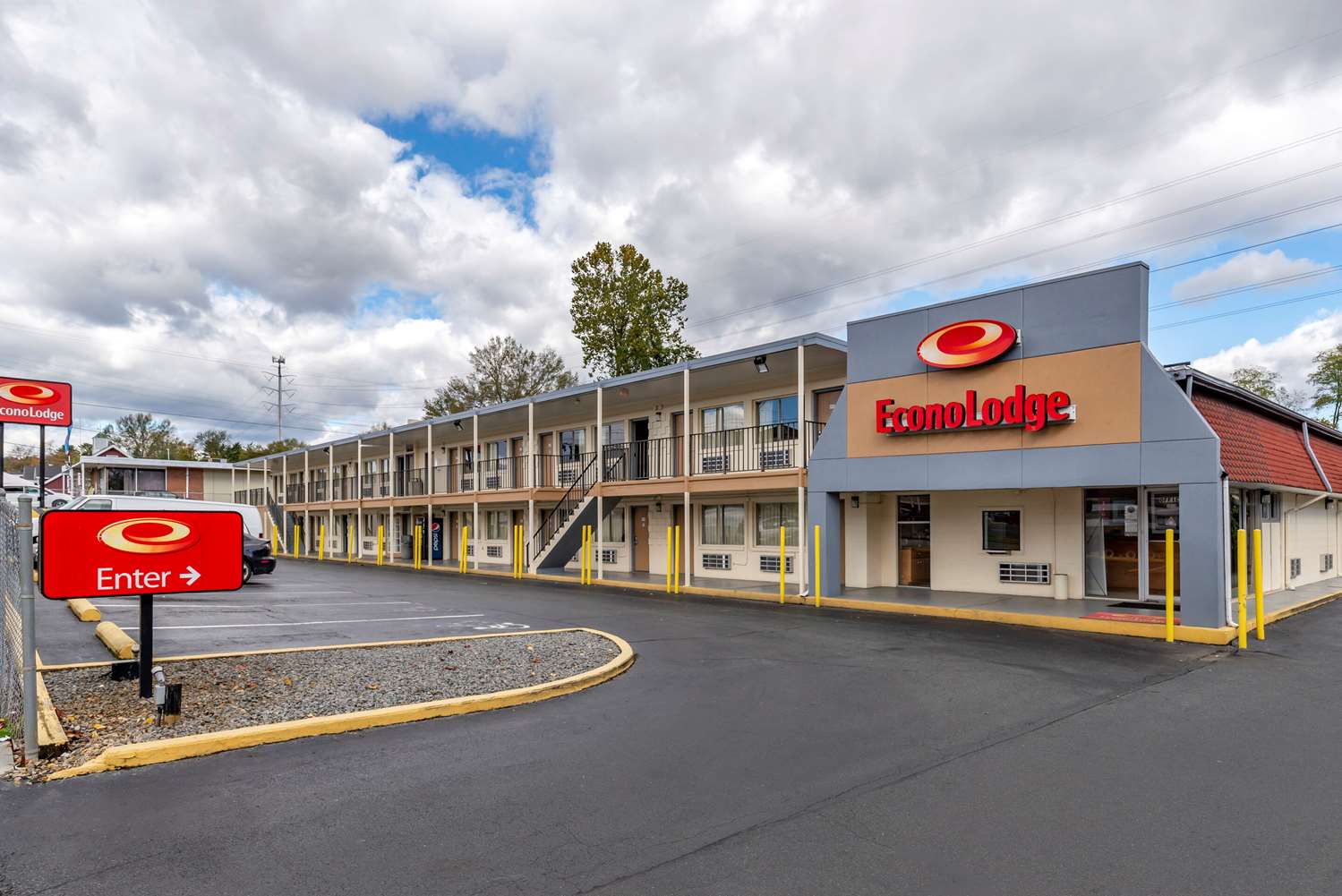 Econo Lodge Charlottesville North - University Area 22/23