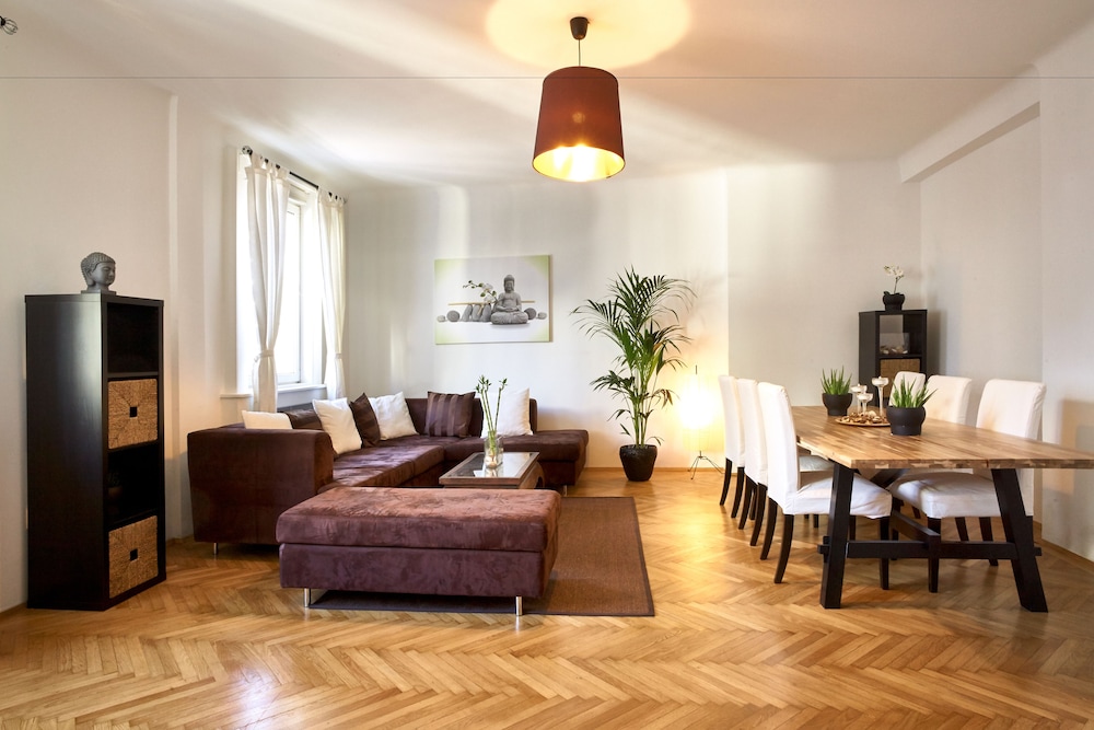 Opera City Center Apartments 36/50