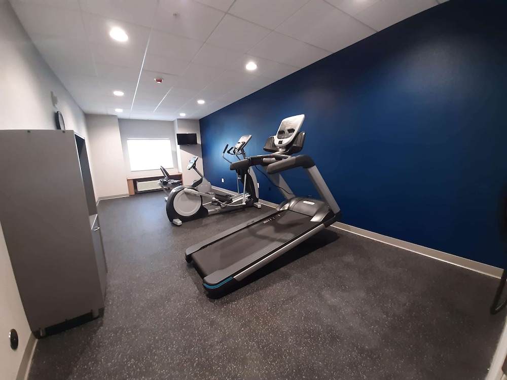 Microtel Inn Suites By Wyndham Loveland 15/22