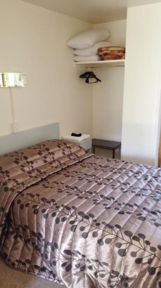 Adelaide Motel 12/42