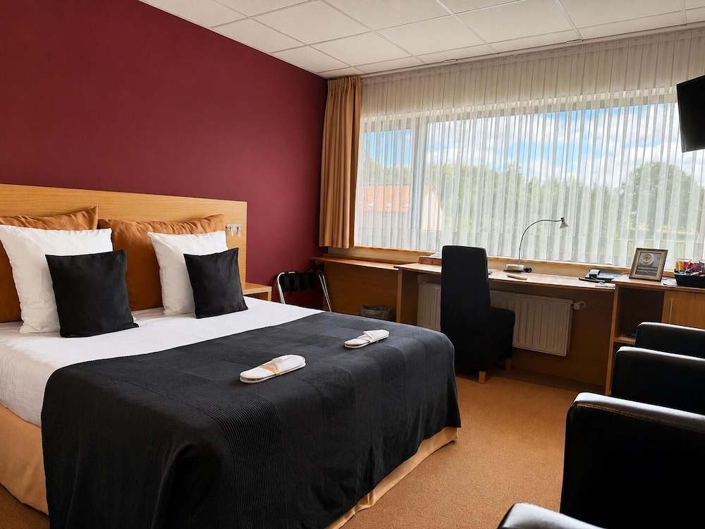 BEST WESTERN AXIS HOTEL 19/53