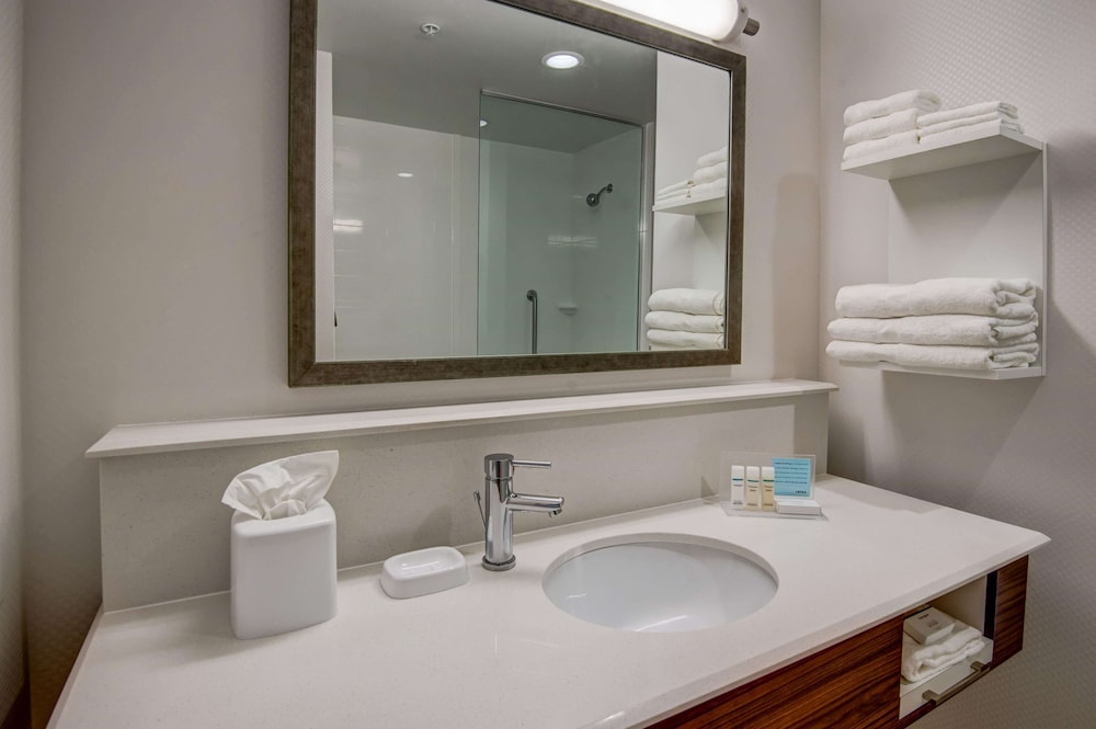 Hampton Inn Plant City 14/45