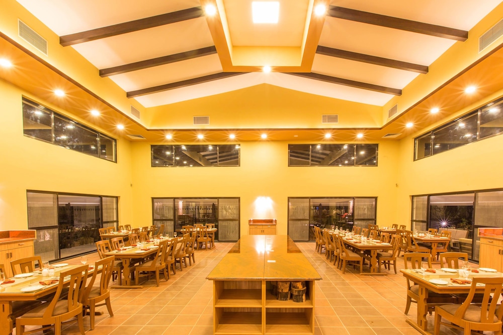 Jagatpur Lodge by Annapurna 60/80