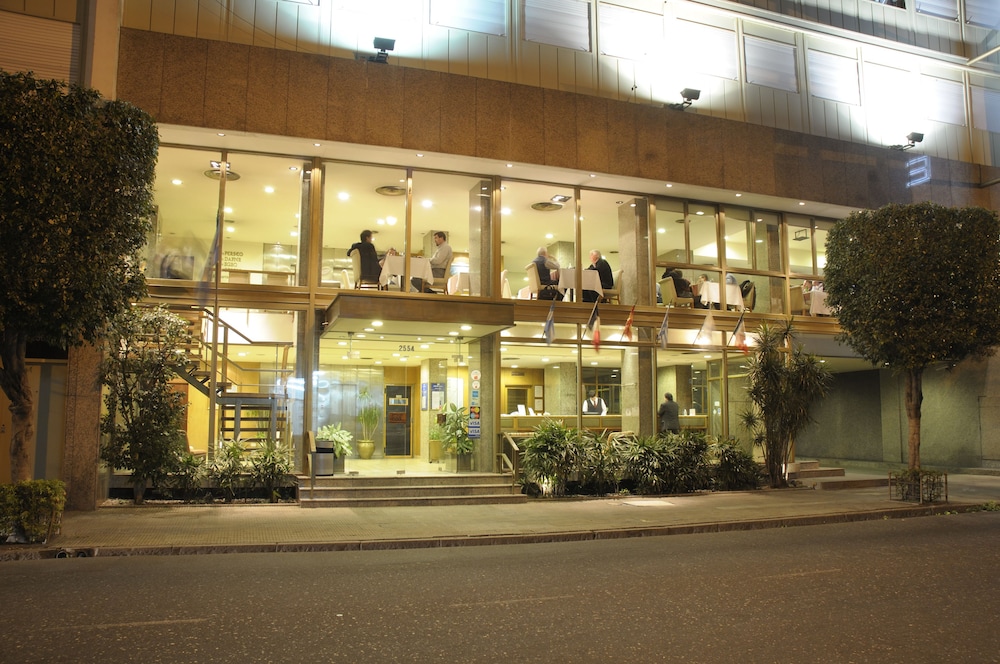 Ariston Hotel 1/35
