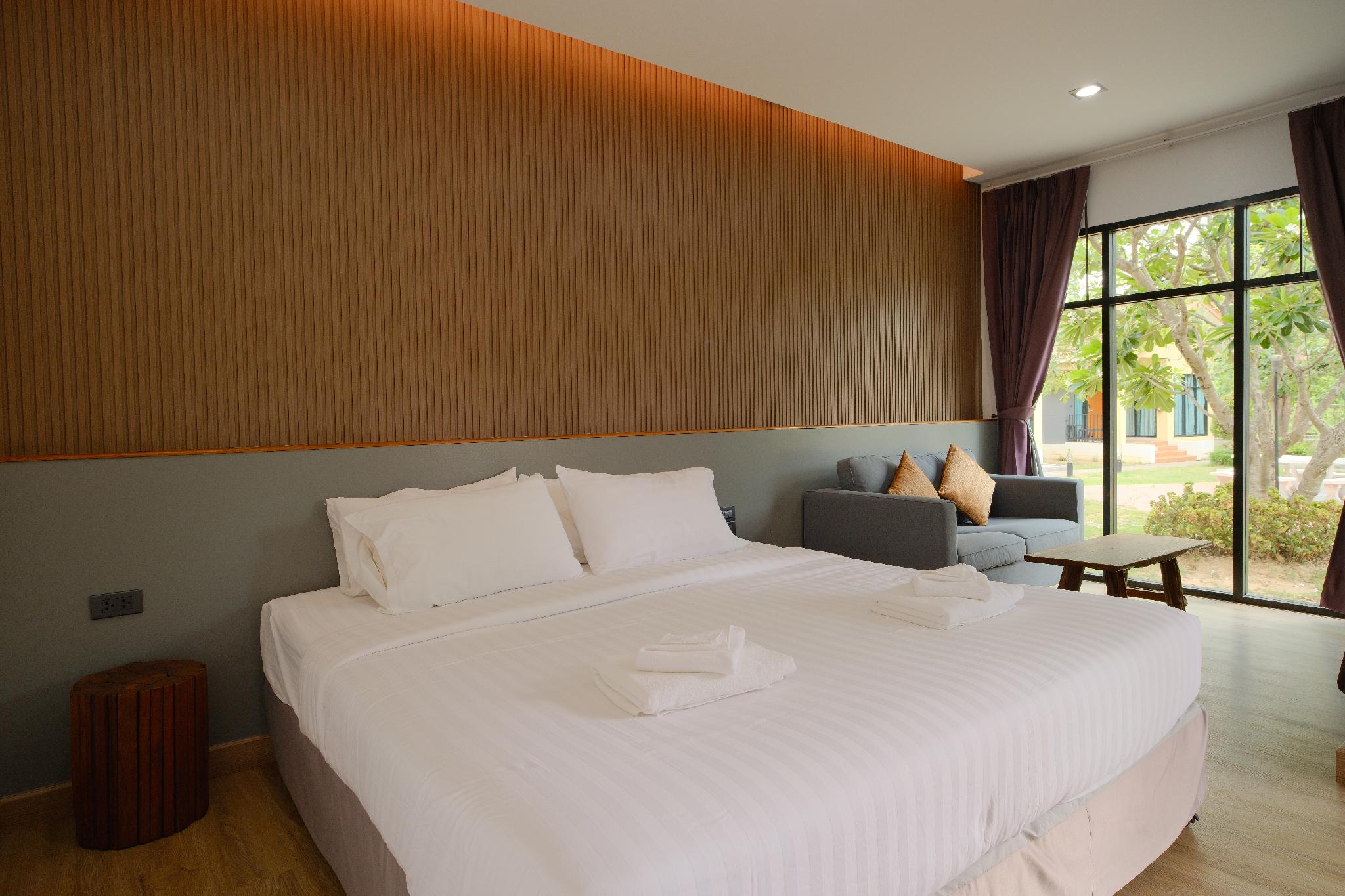 Suite, King Bed