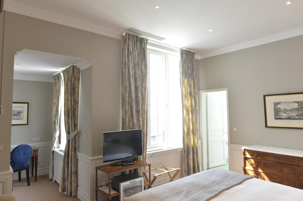 Hotel de Londres 14/33