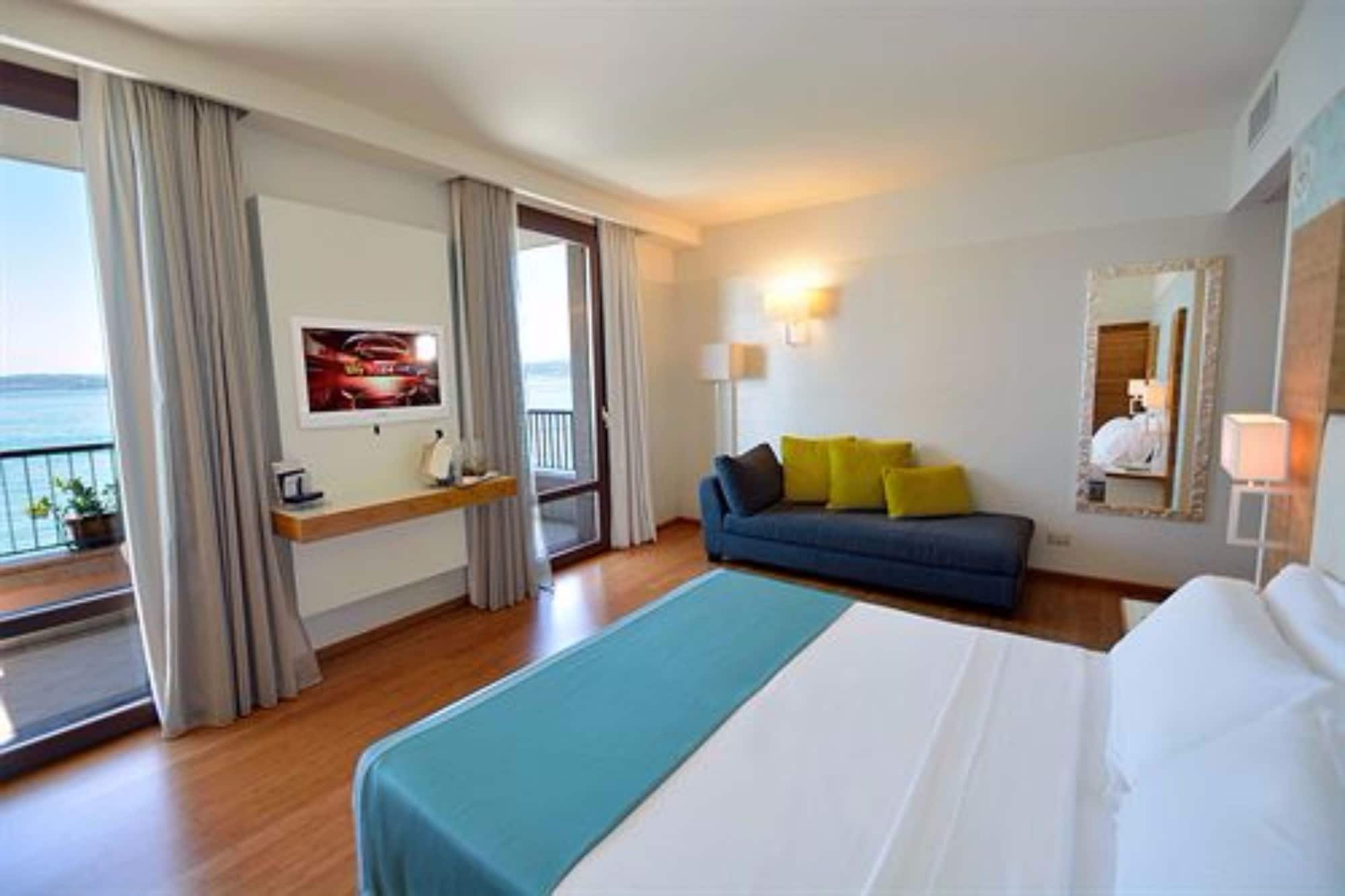 PANORAMIC, PRESTIGE, LAKE VIEW, BALCONY