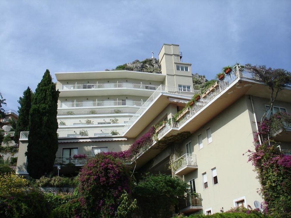 Mediterranee Hotel 4/63