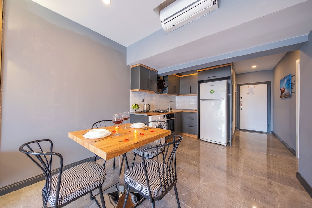 Mrt Suites Lara 38/50