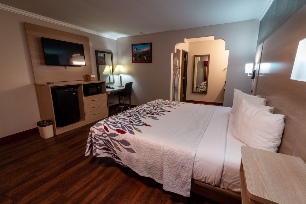 Quality Inn Bishop Near Mammoth 17/20