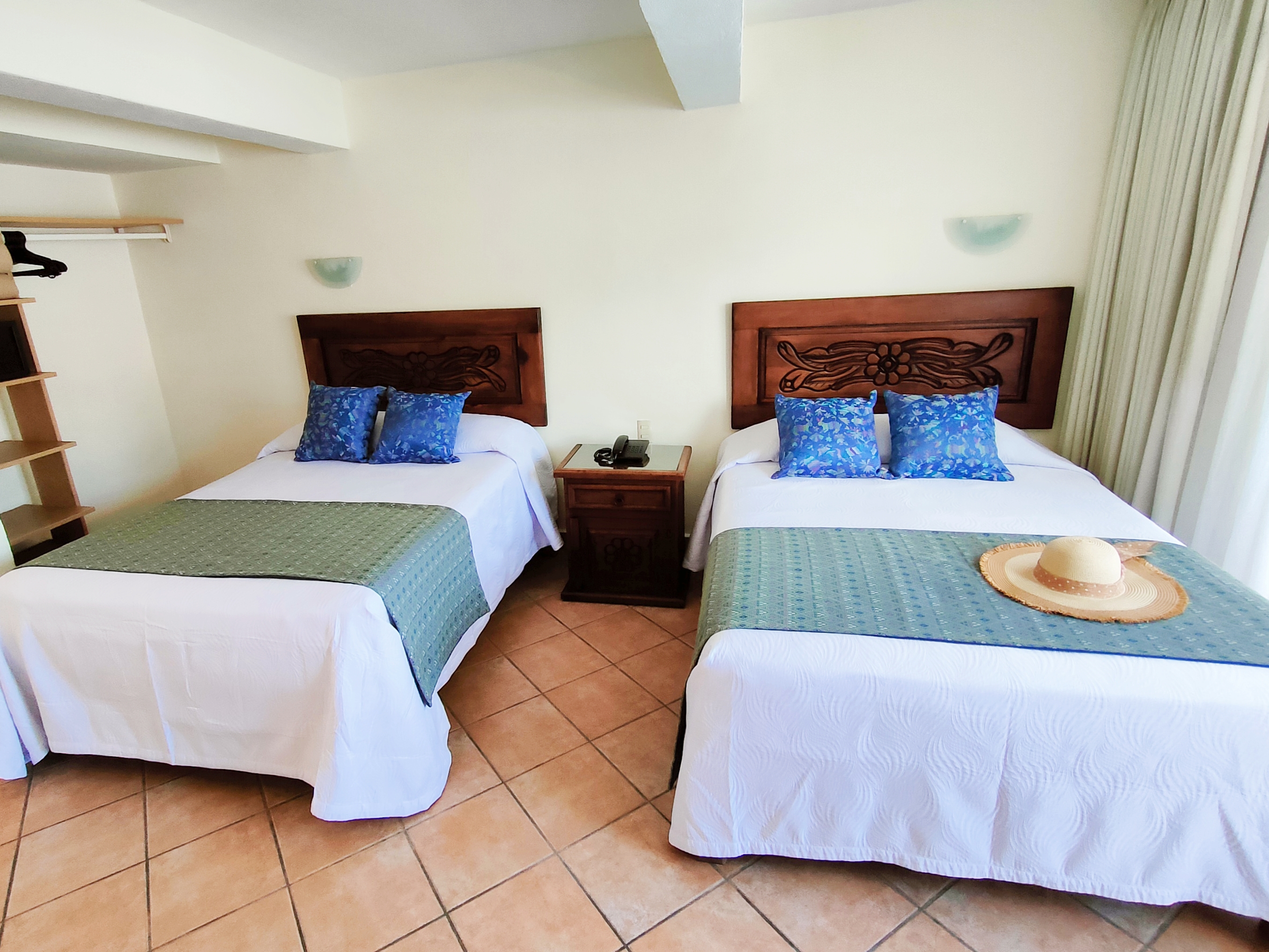 Room, 2 Double Beds, Town View