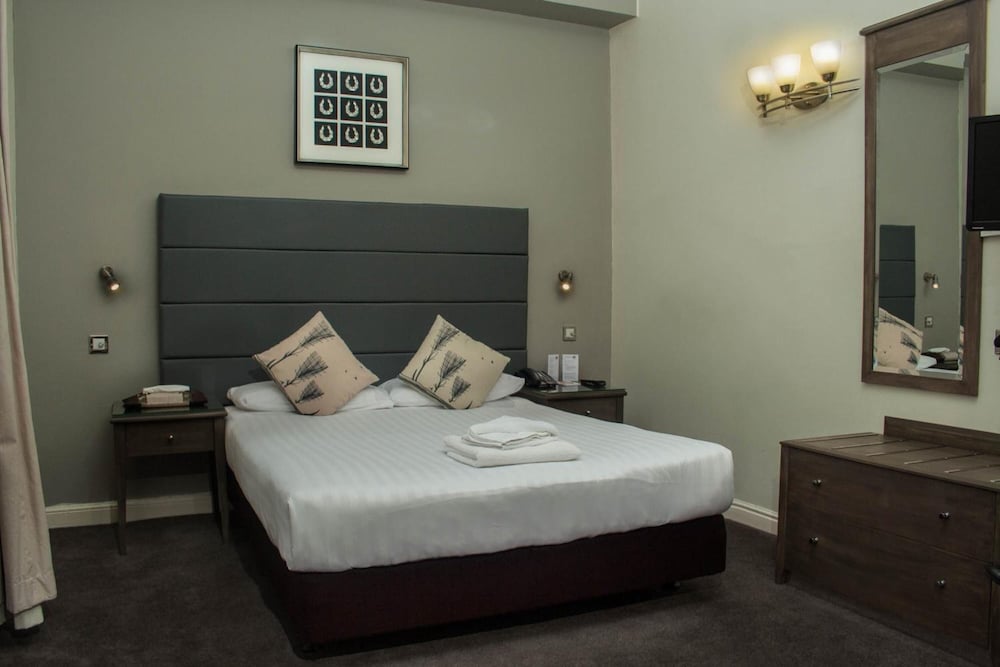 The Studley Hotel 10/50