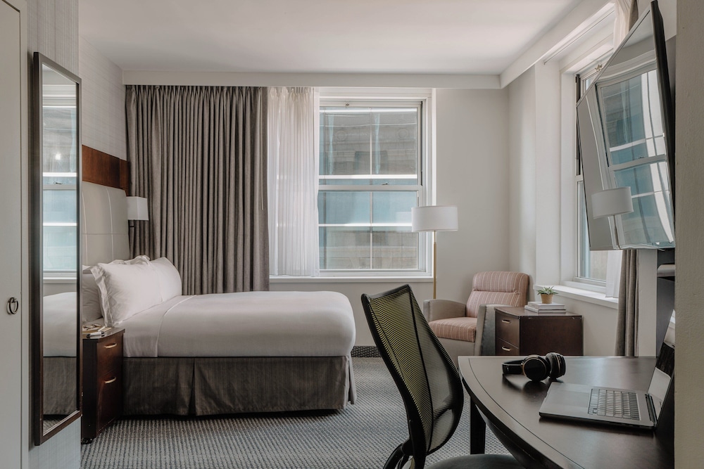 غرفة سوبيريور بسرير كوين بمطبخ صغير، Club Quarters Hotel In Boston 4/10