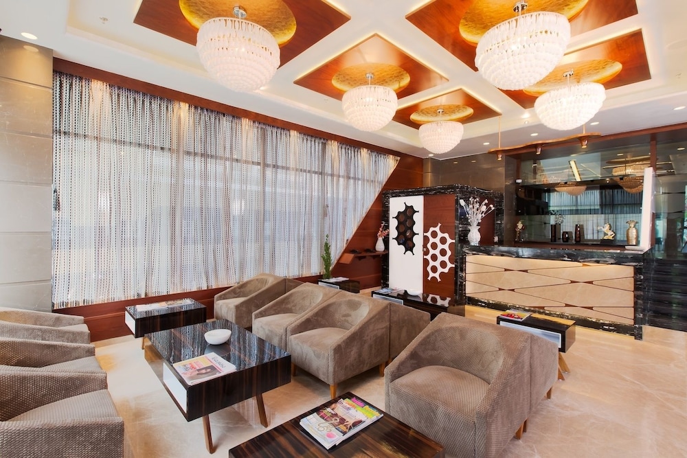 Hotel Cosmopolitan Ahmedabad 42/62
