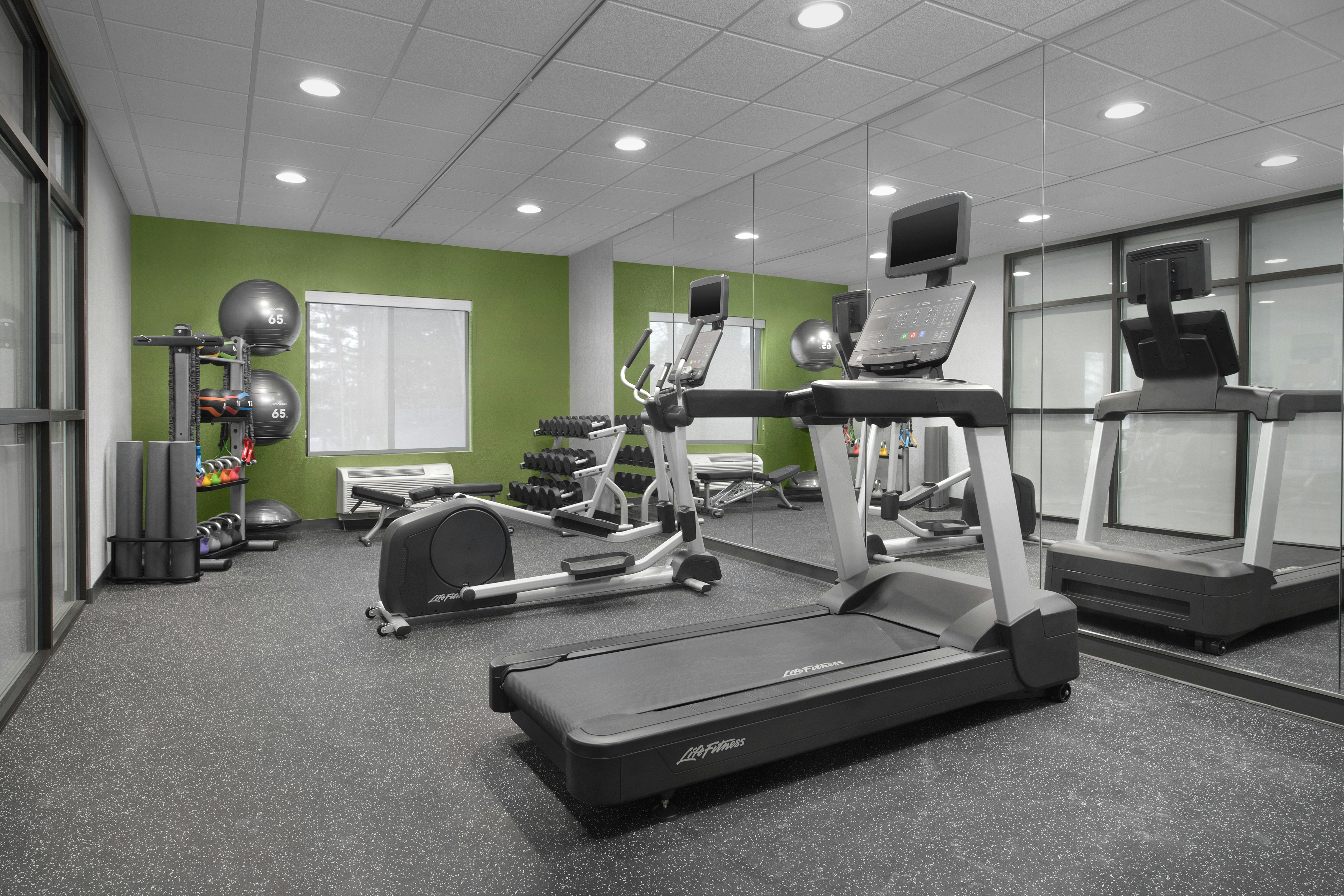 Spark by Hilton Vestal Binghamton University Area 16/23