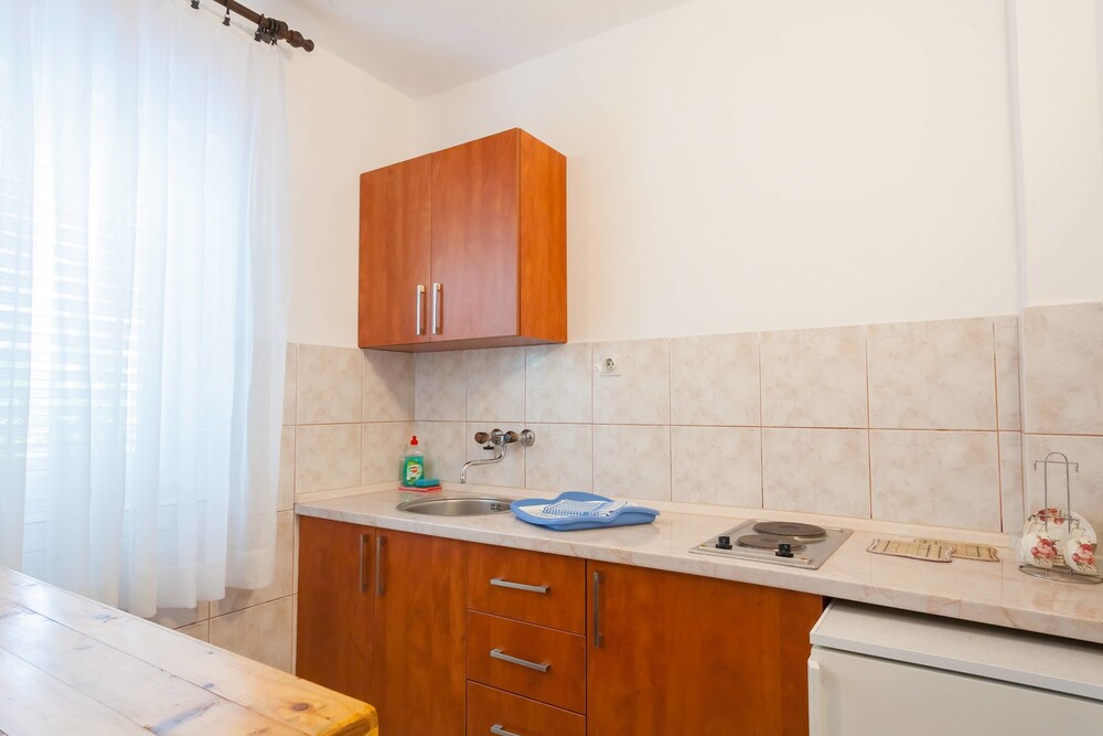 Villa Mitrovic 50/50