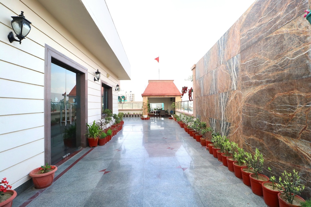 Leela Grande Hotel 43/50