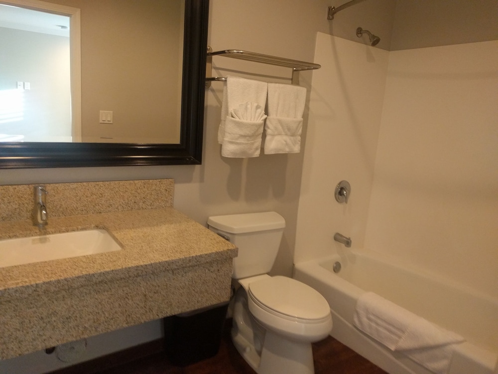 LYFE INN & SUITES by AGA - LAX Airport 20/60