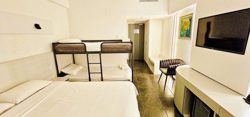 Sveltos Hotel 27/88