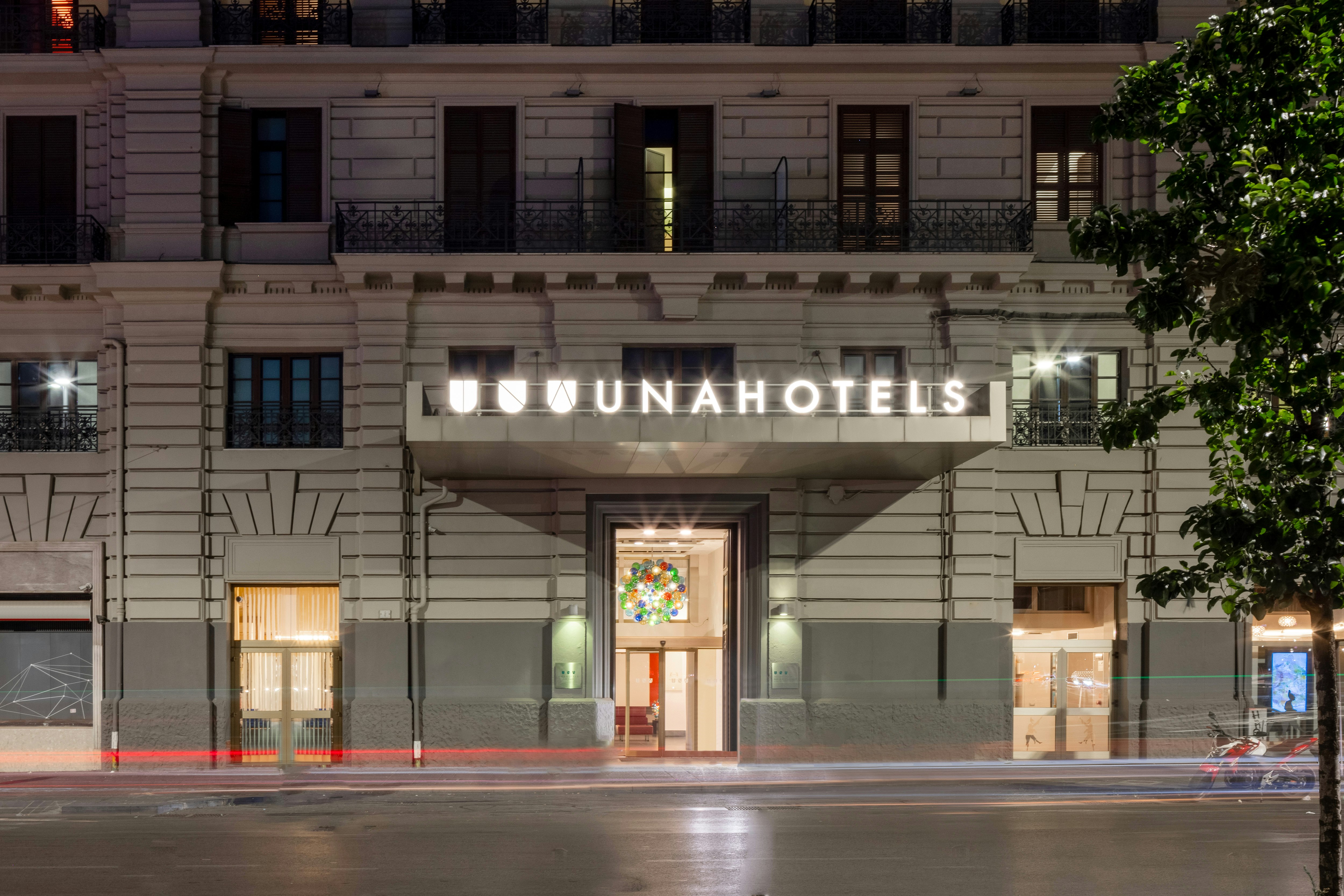 Unahotels Napoli 2/76