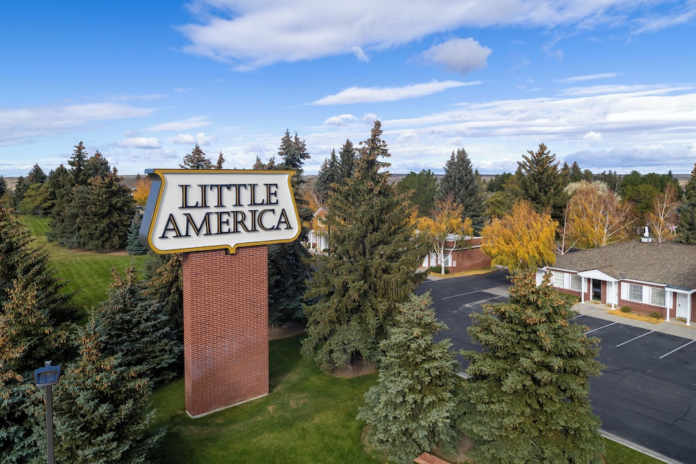 Little America Hotel Wyoming 63/68