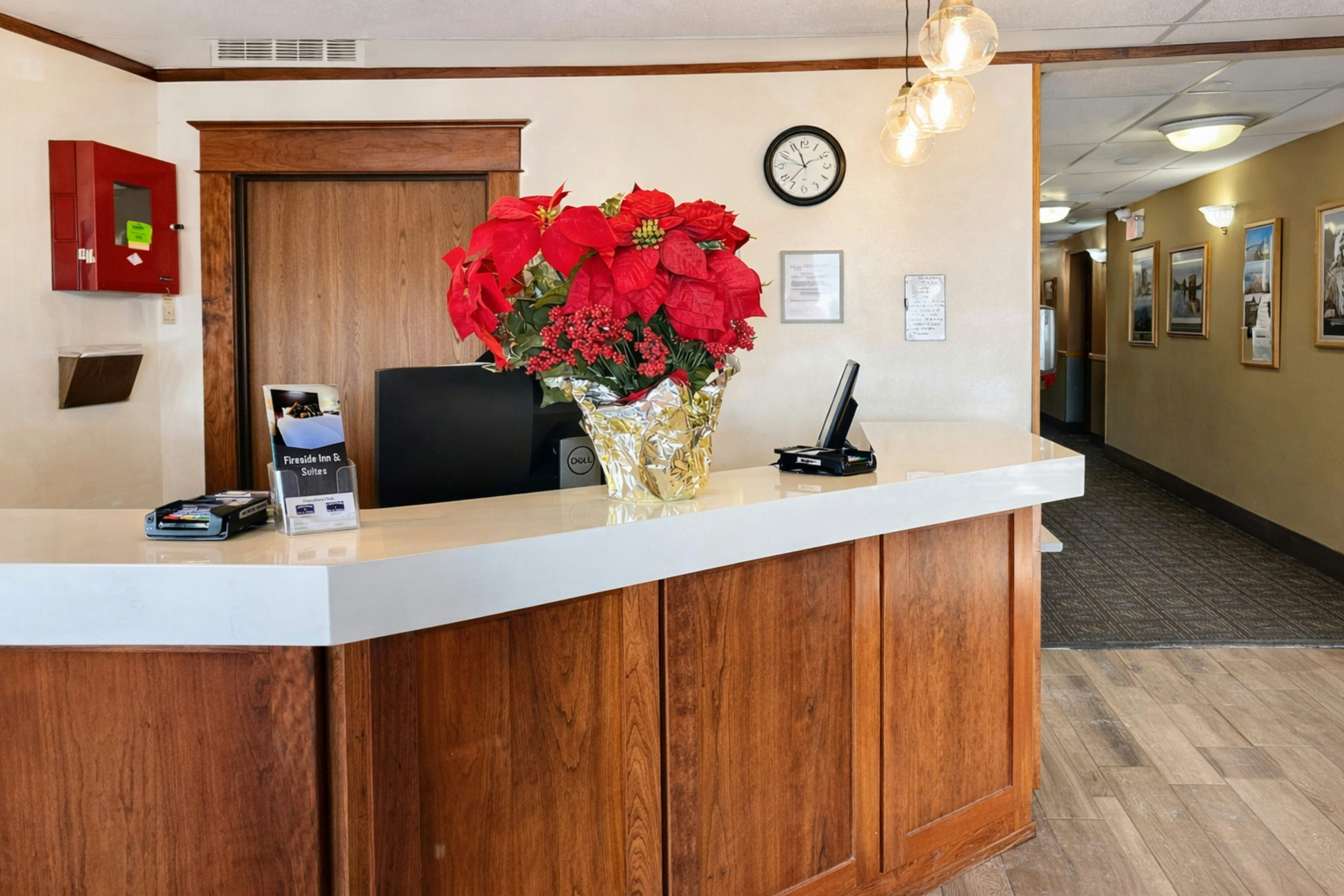 Fireside Inn & Suites 19/88