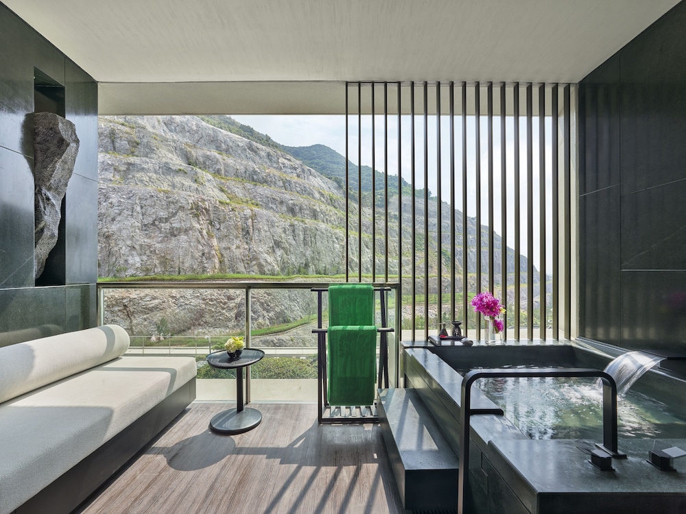 Cliff, King Bed, Terrace، Banyan Tree Nanjing Garden Expo 2/2