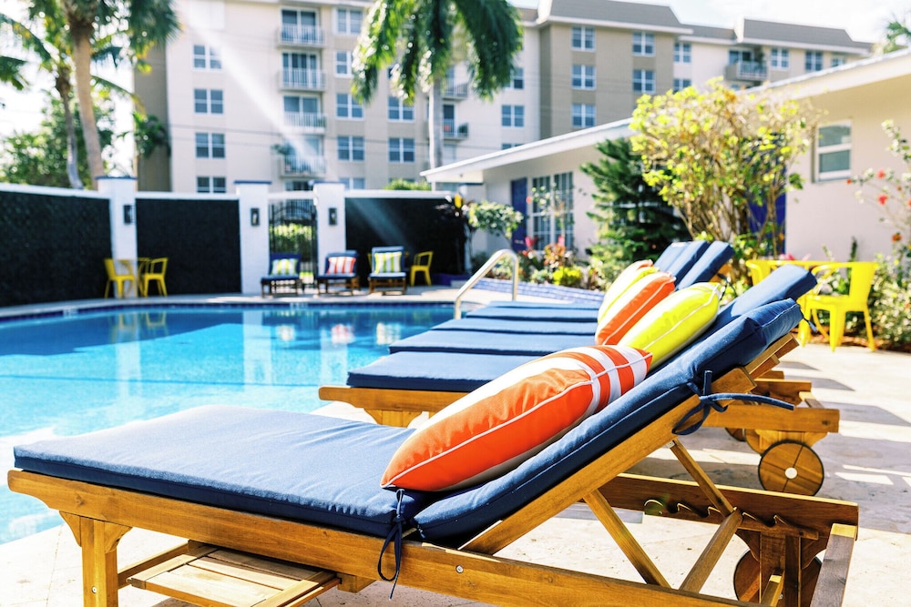 The Bridge at Cordova Boutique Hotel and Hostel 26/51