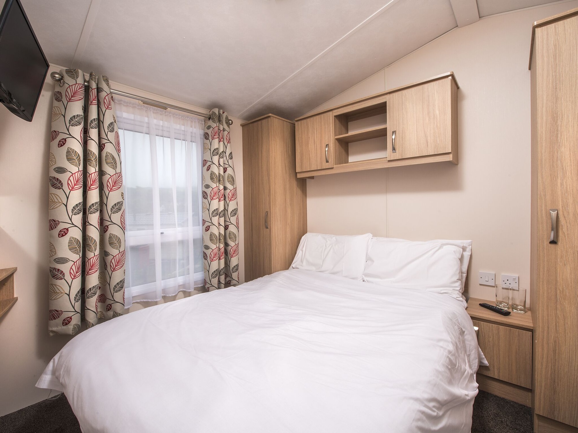 2 Bedrooms, Gold, Tent, 4 Beds