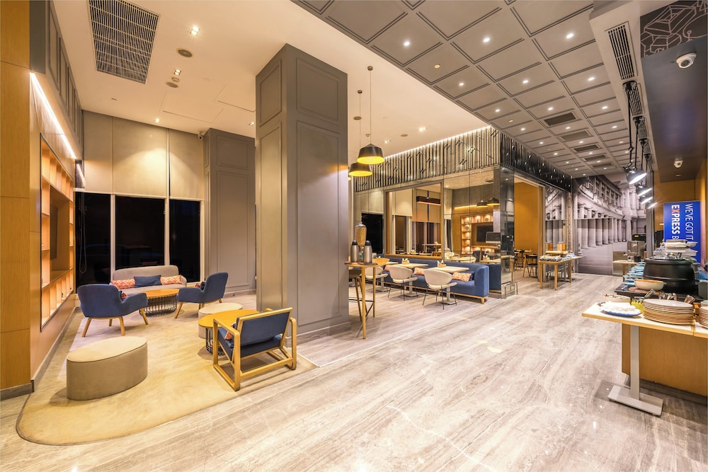 Holiday Inn Express Gurgaon Sector 50 29/49