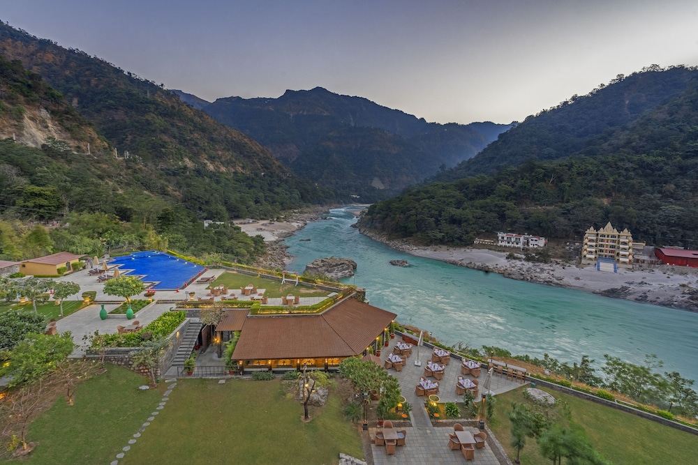 Aloha On The Ganges 41/50
