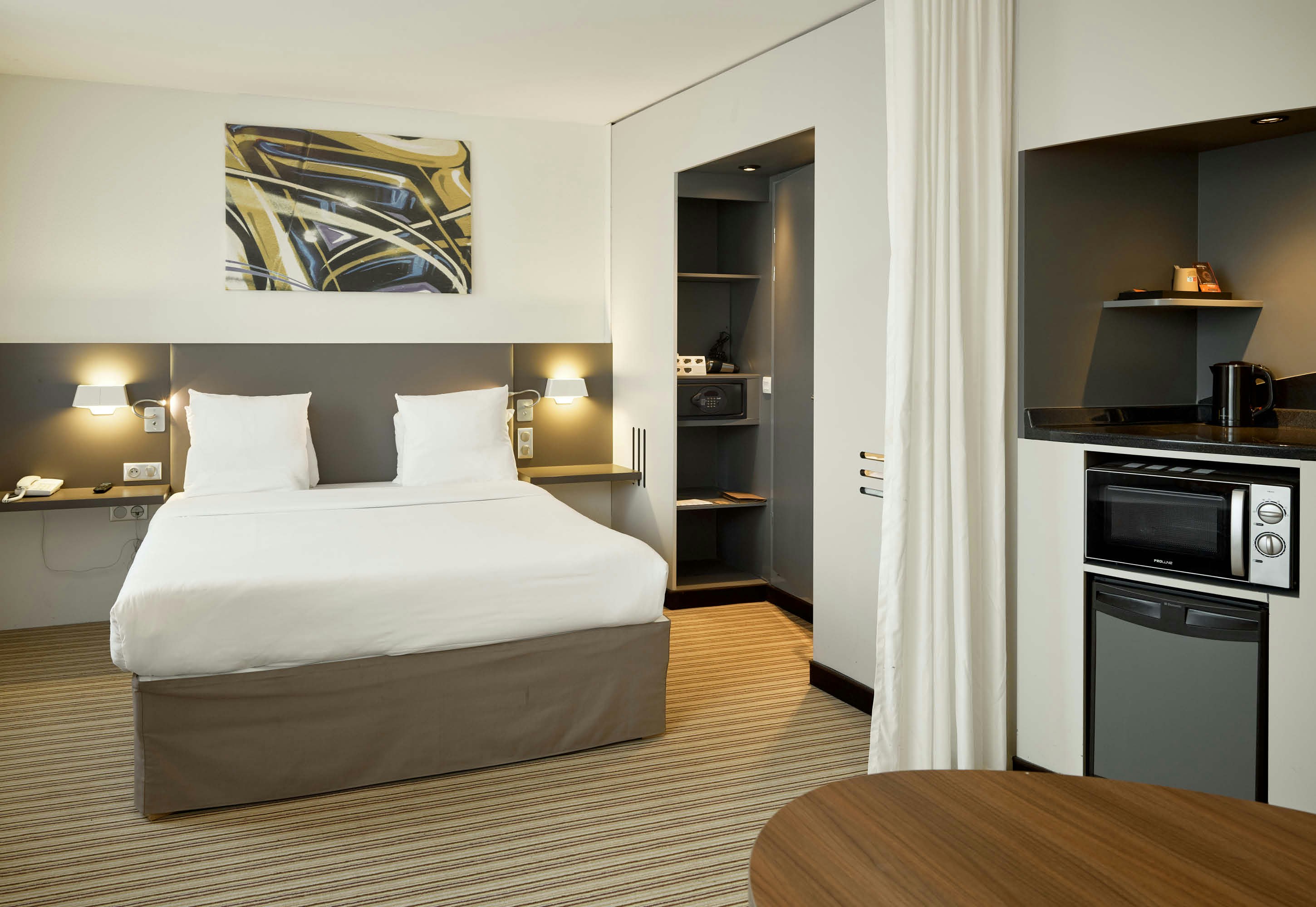 B&B HOME Rueil-Malmaison Gare 15/40