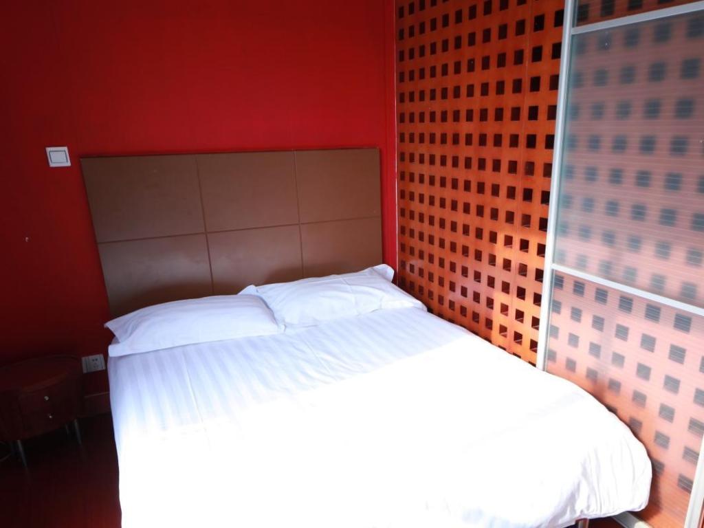 SUNSHINE INTERNATIONAL PLAZA HOTEL 8/20