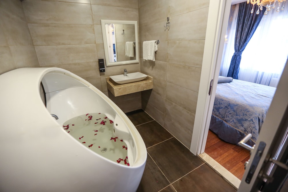 Thermal Saray Hotel 48/50