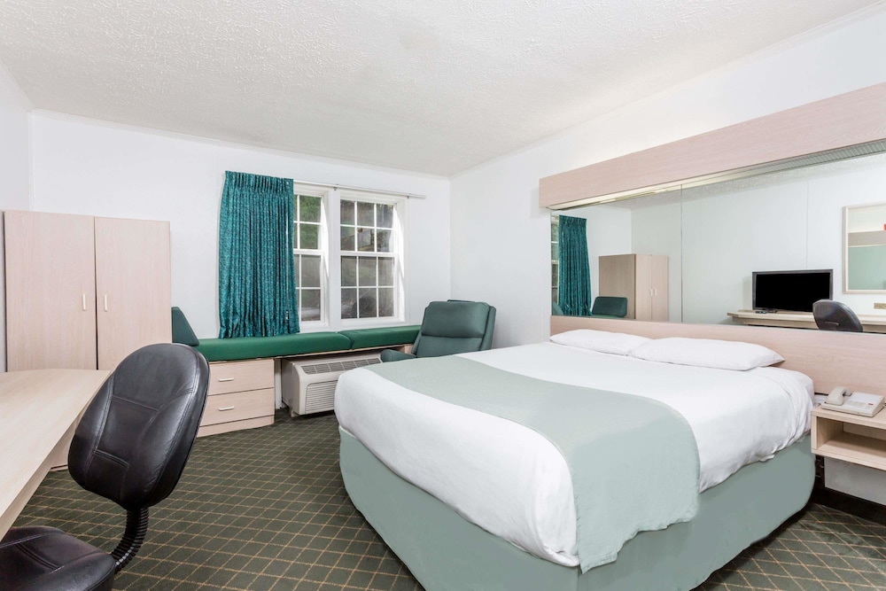 Microtel Inn & Suites by Wyndham Athens 15/45
