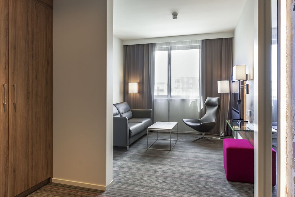 Moxy York 28/50