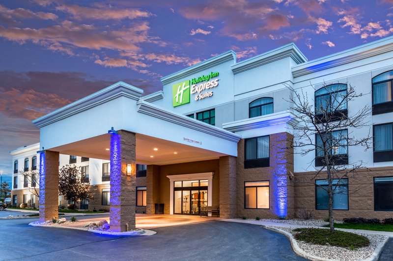 Holiday Inn Express And Suites Cedar Falls Waterloo 1/23