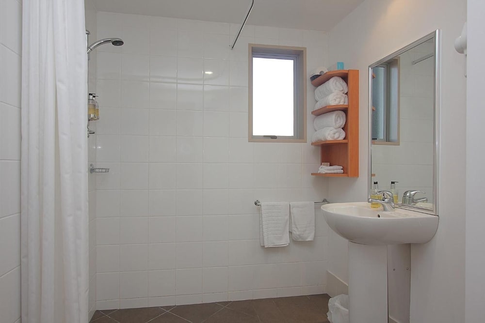 Riccarton Motor Lodge 45/48