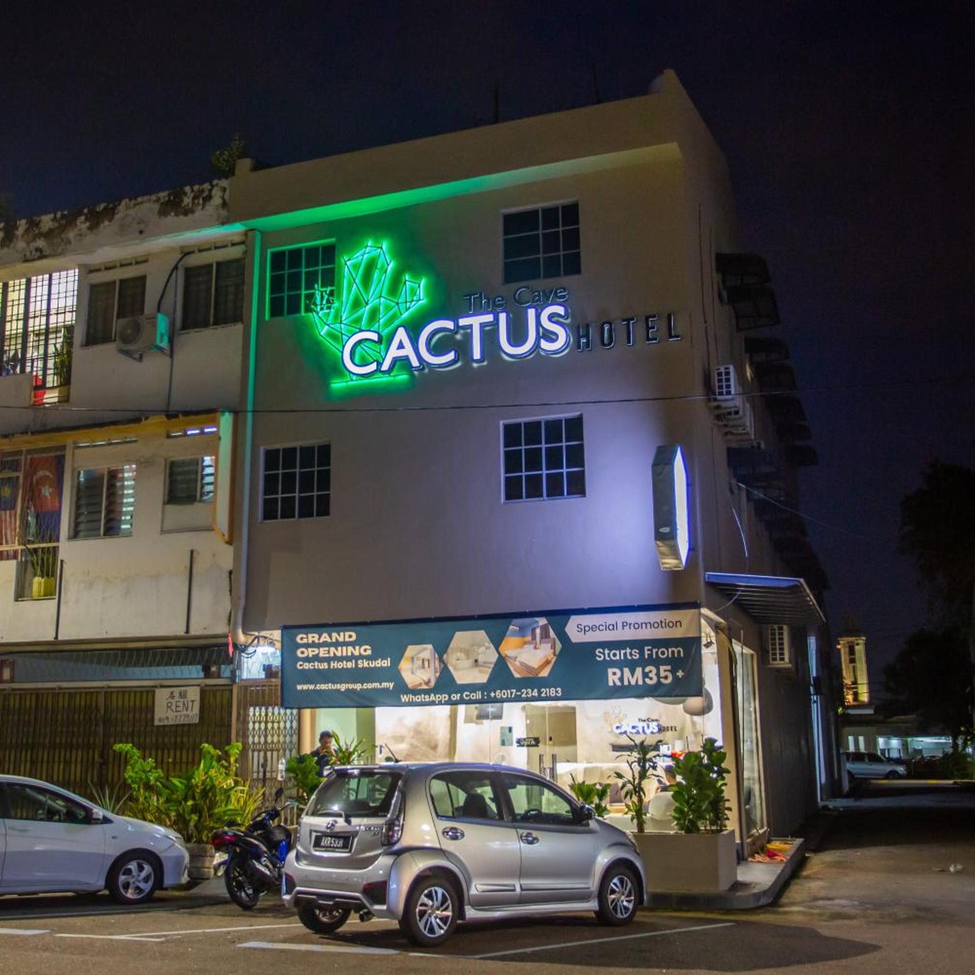 OYO 90028 Ragula Hotel 4/45