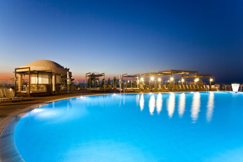 Kipriotis Panorama Hotel and Suites in Psalidi