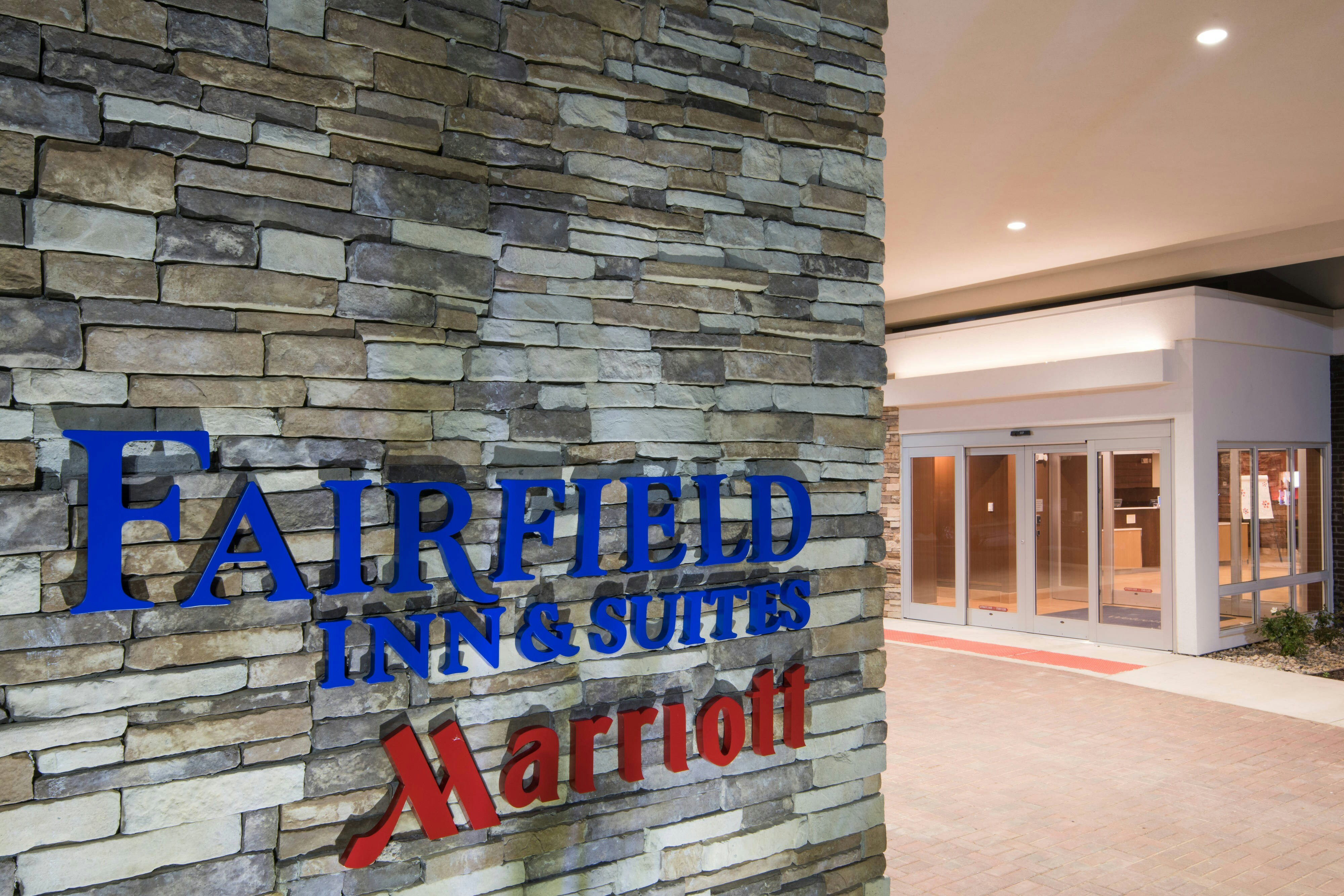 Fairfield Inn Suites Fort Wayne Southwest 31/33
