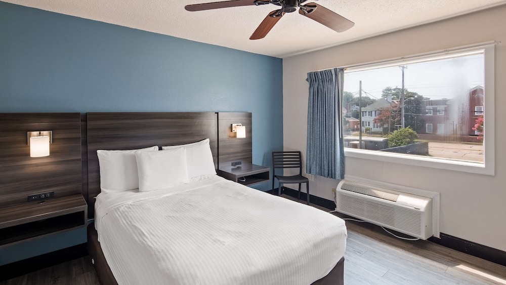 SureStay Hotel by Best Western Virginia Beach Royal Clipper 22/45