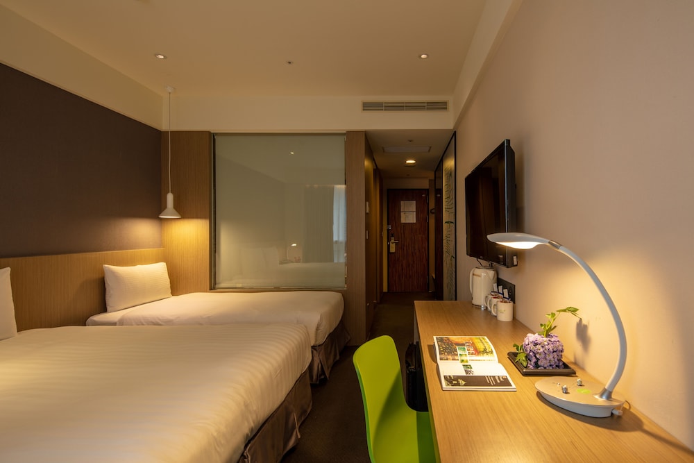 CHAIIN HOTEL DONGMEN 23/68