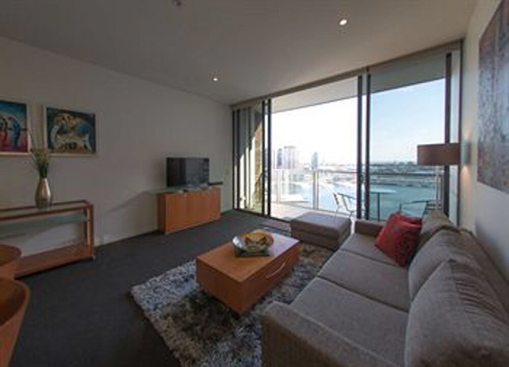 Accent Accommodation at Docklands Melbourne 24/50