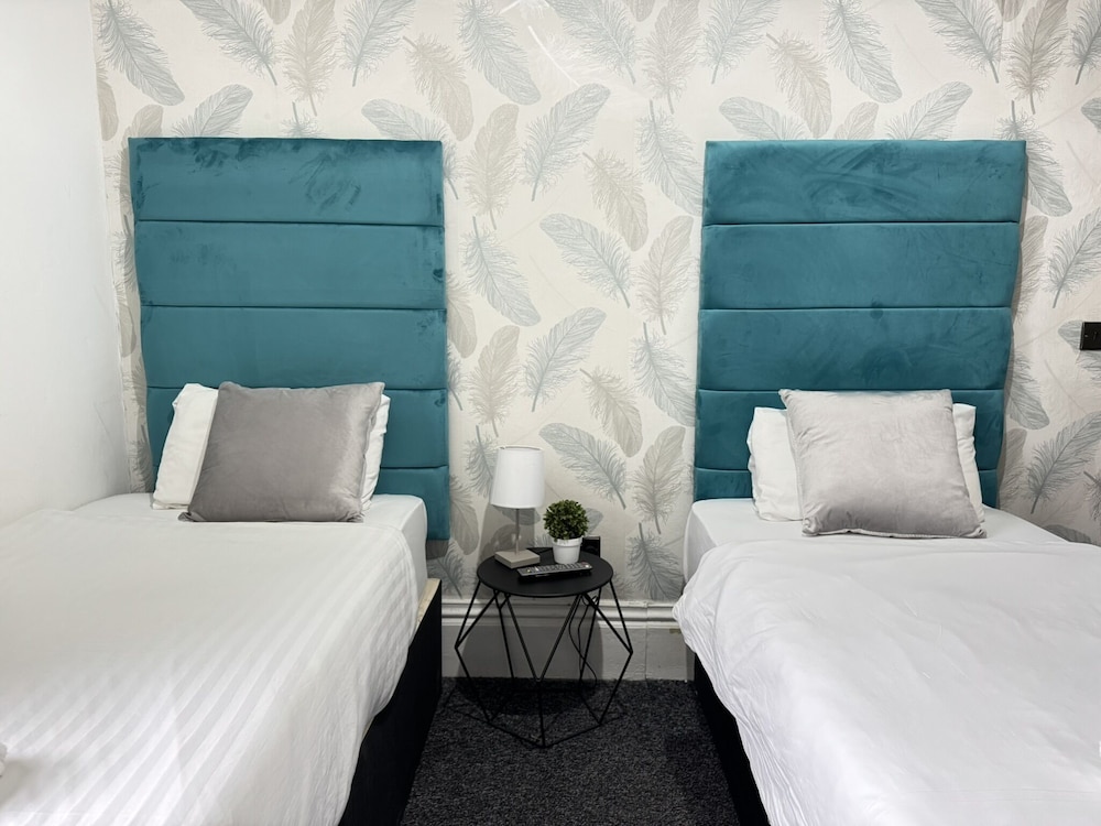 غرفة قياسية بسريرين منفصلين، OYO Marine Parade Hotel Eastbourne Pier 10/10
