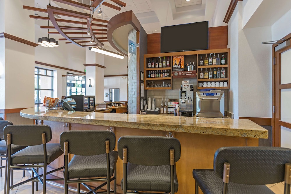 Hyatt Place Phoenix North 52/68
