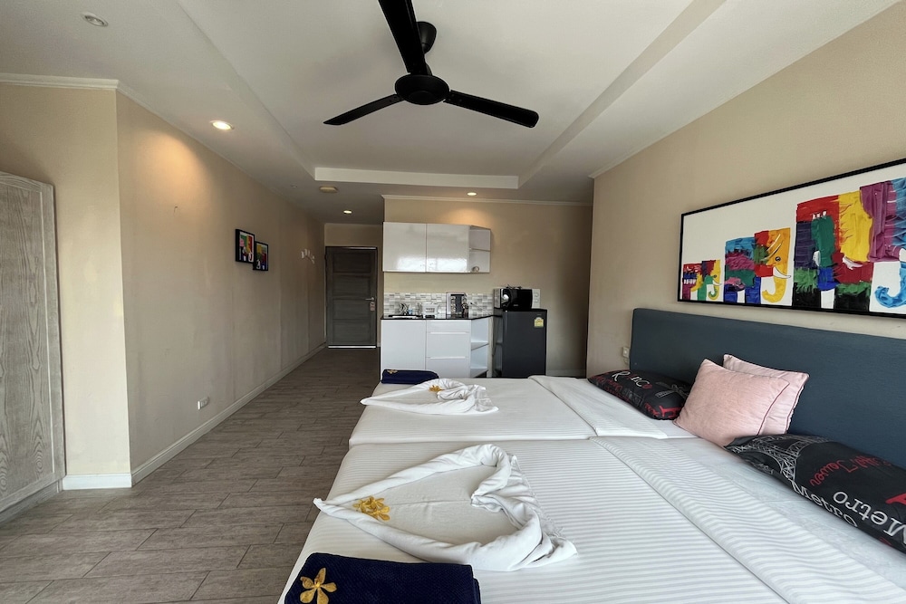 Surf and Sand Resort 16/57