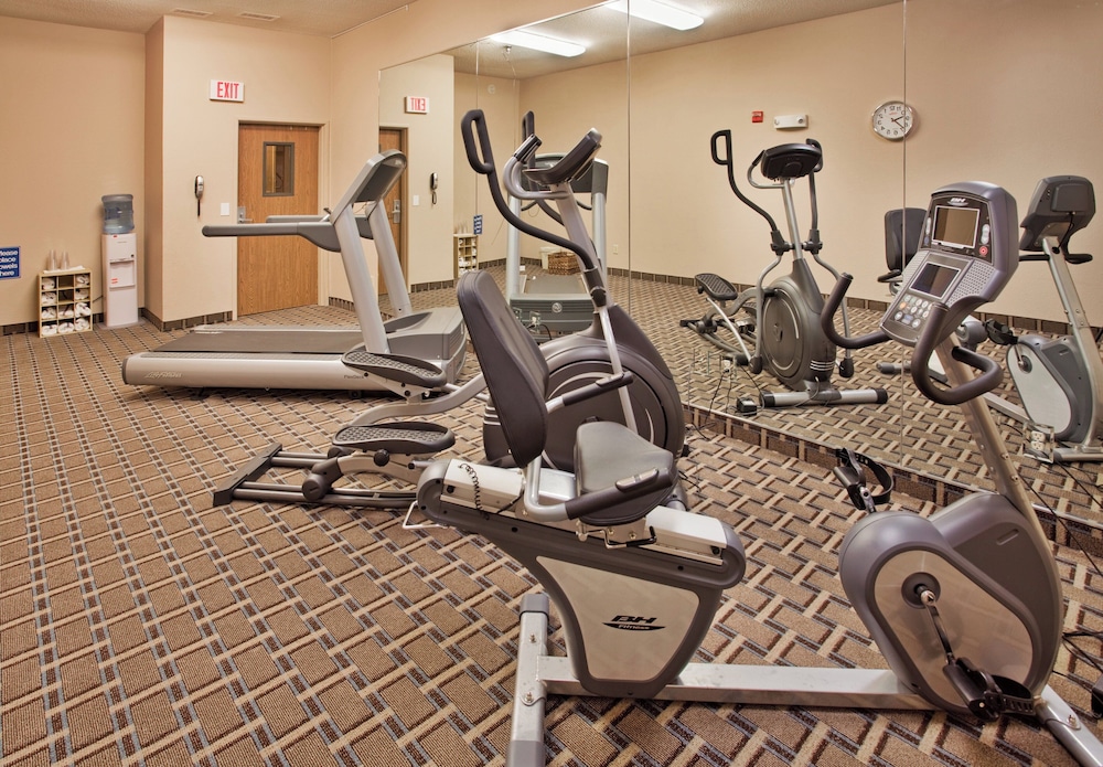 Holiday Inn Express & Suites Kansas City-Liberty (Hwy 152), an IHG Hotel 48/74